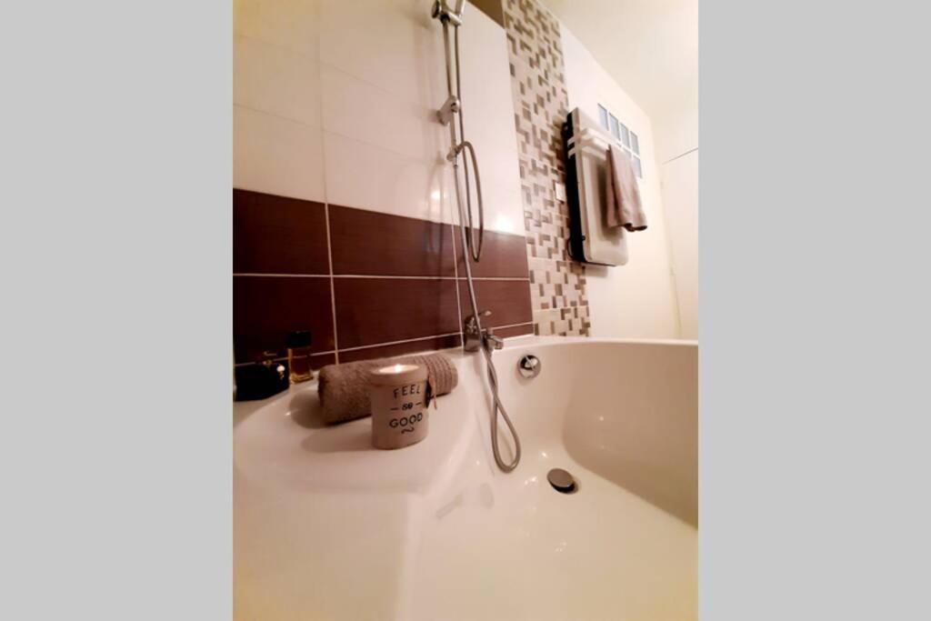 Apartament La Cour De Jeanne Aurillac Zewnętrze zdjęcie
